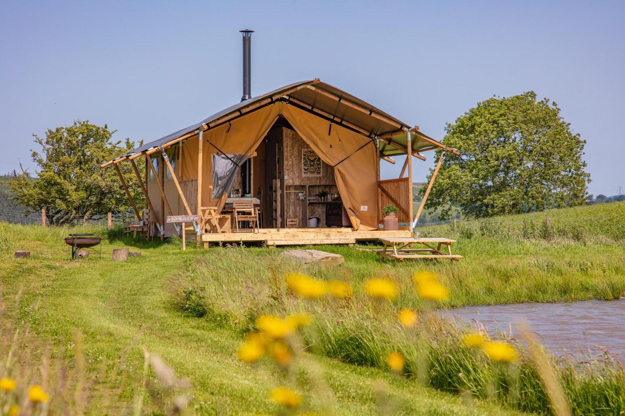 Hotel Under The Oak Glamping Caerphilly Exterior foto